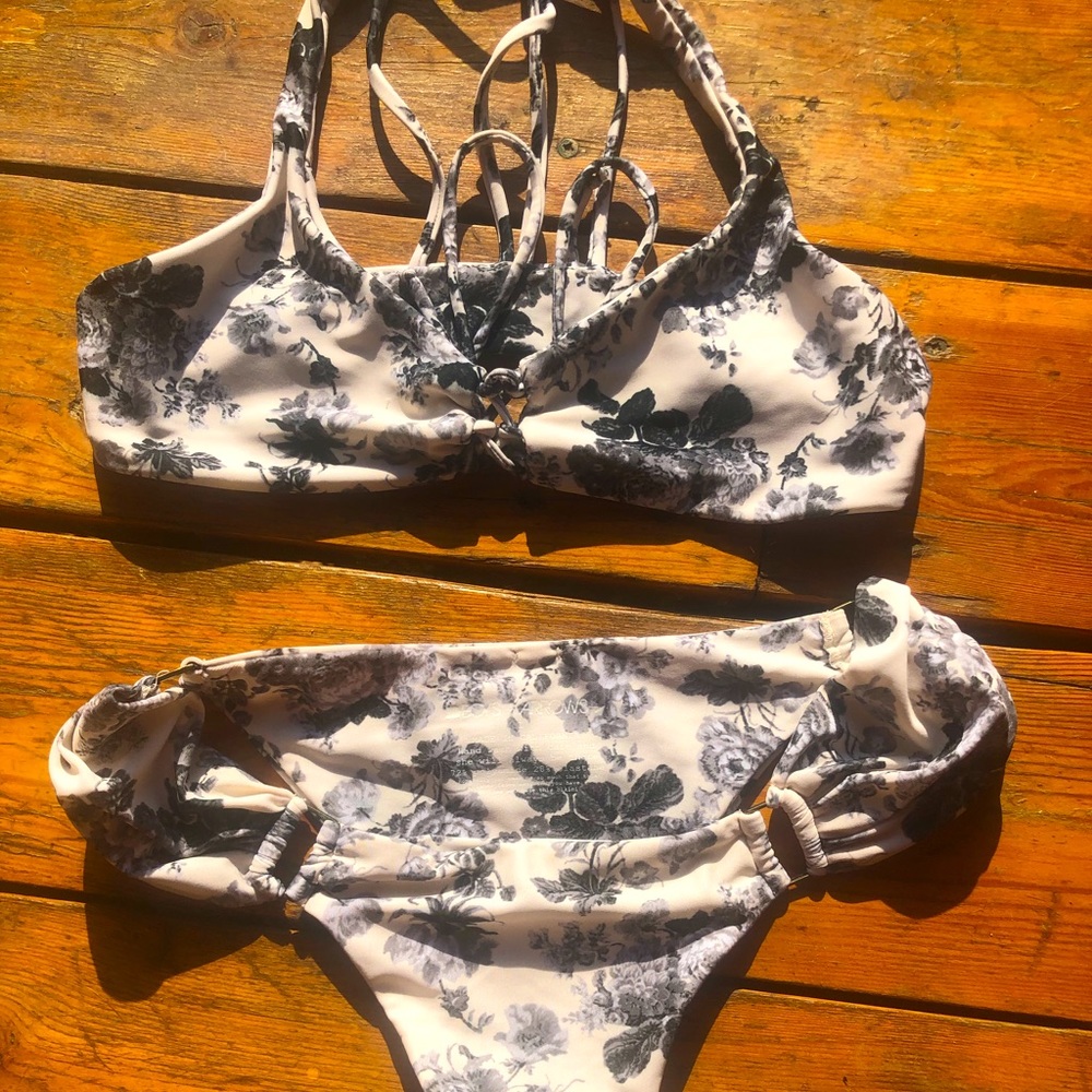 Boys and arrows bikini